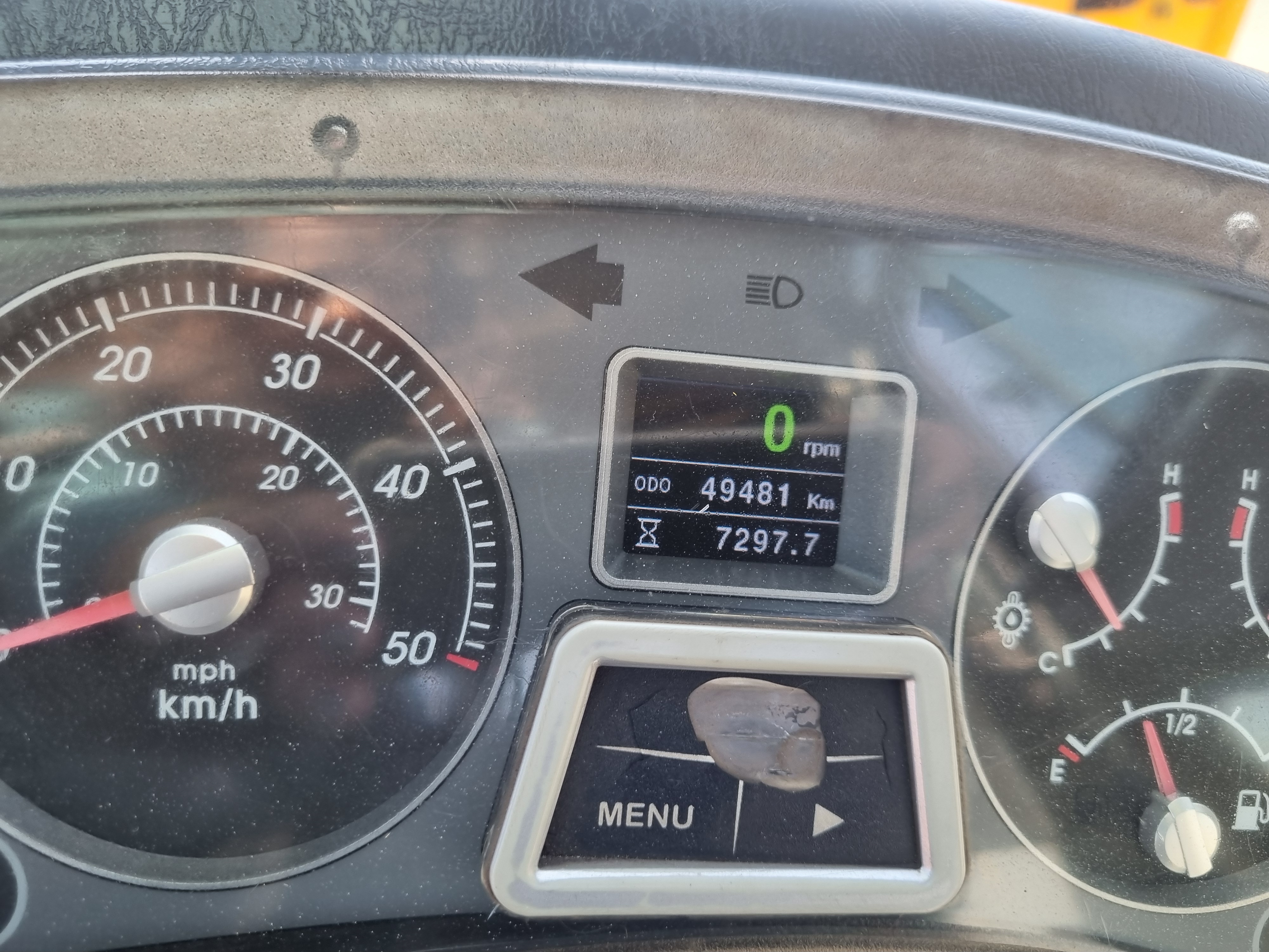 HYUNDAI 110D-7E 2012