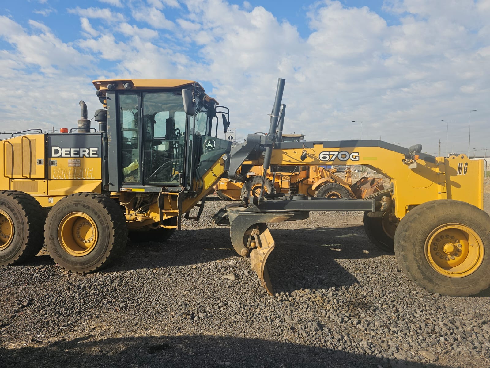 JOHN DEERE 670 G 6X4 2020