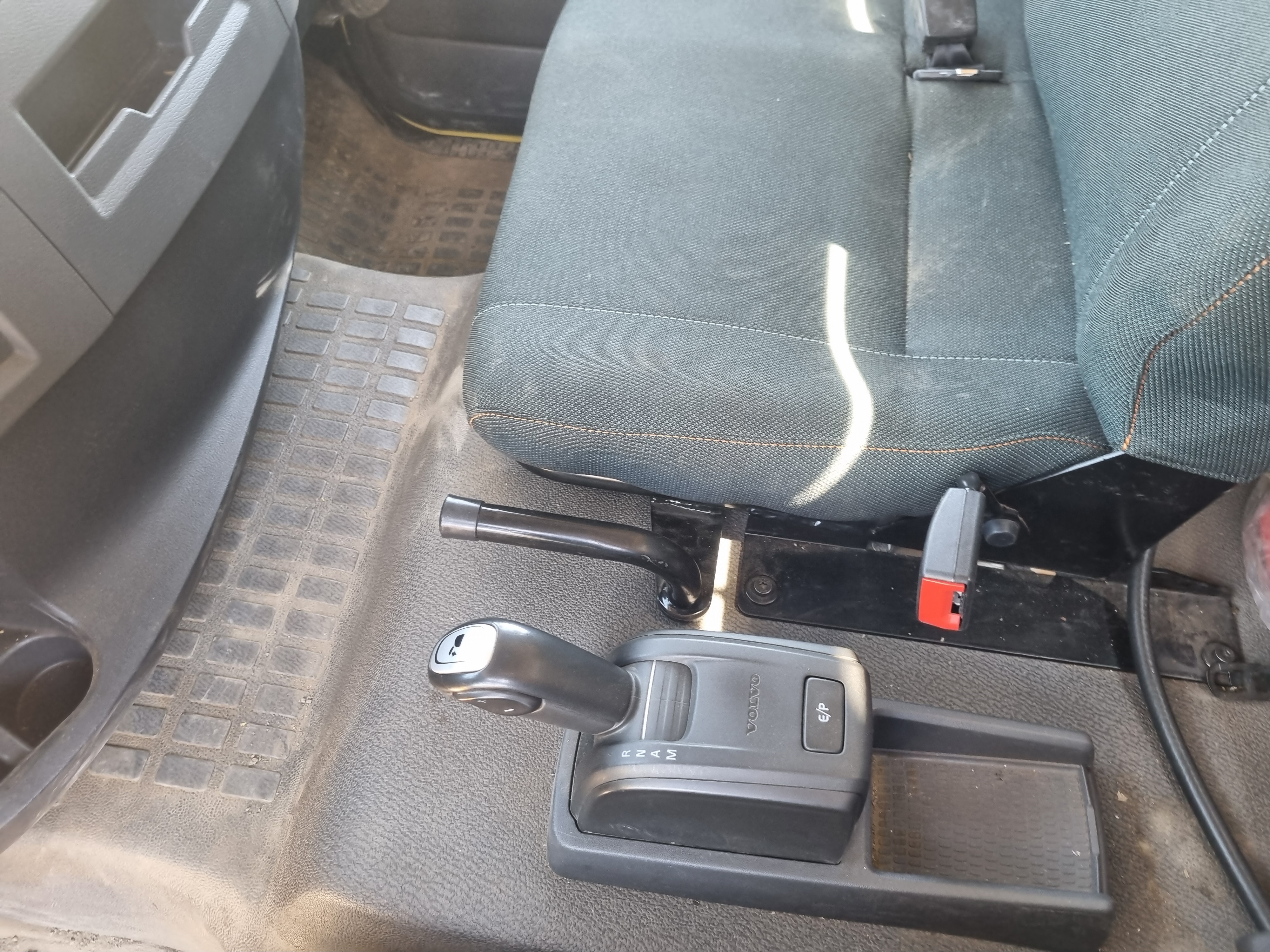 VOLVO VM 350 2024